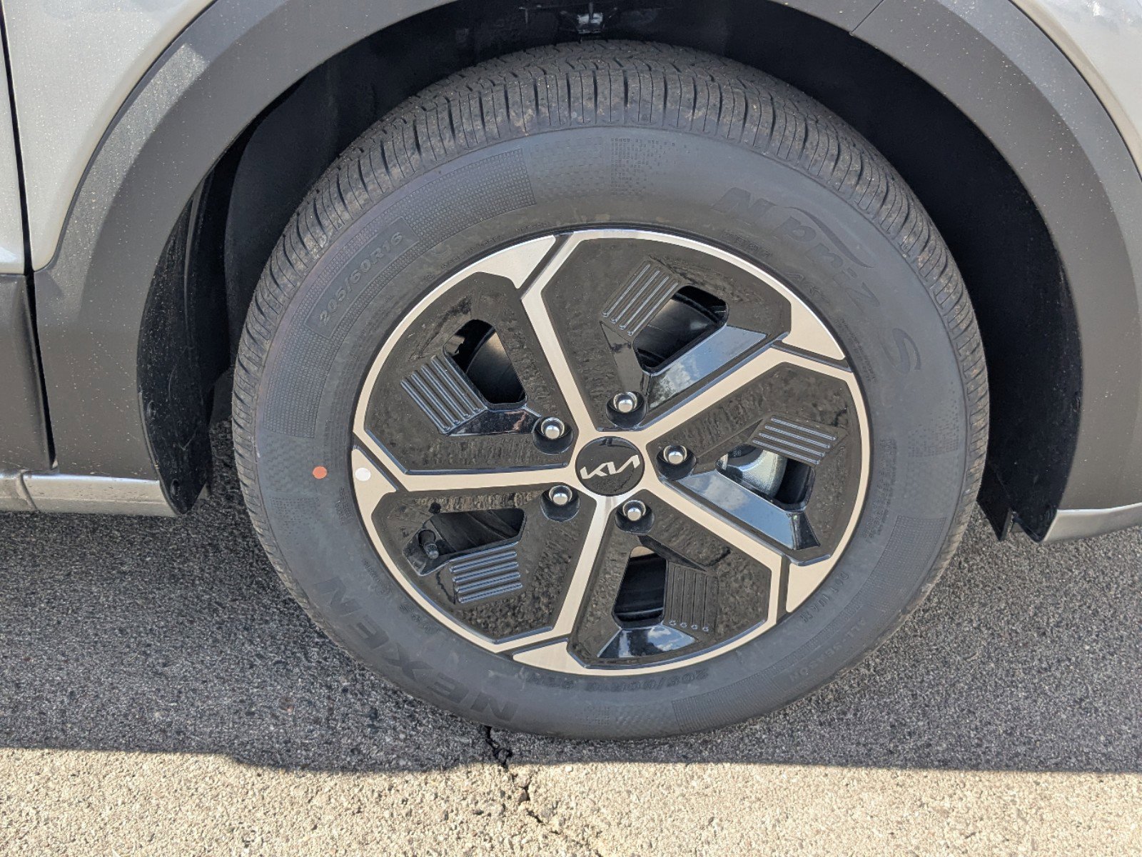2025 Kia Niro EX photo 8