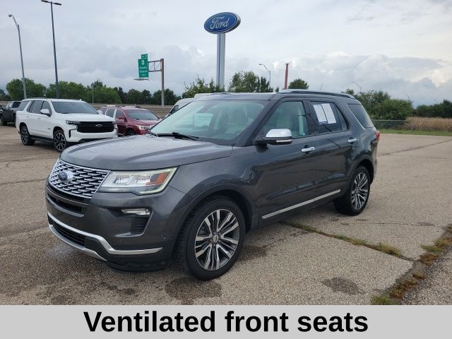 2018 Ford Explorer Platinum photo 16