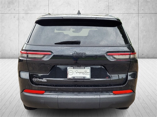 2024 Jeep Grand Cherokee Altitude photo 4