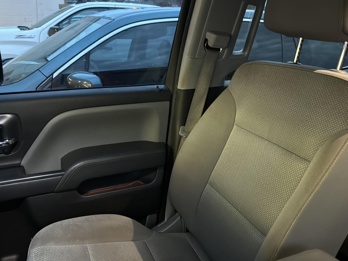 2016 Chevrolet Silverado 2500HD Work Truck photo 4