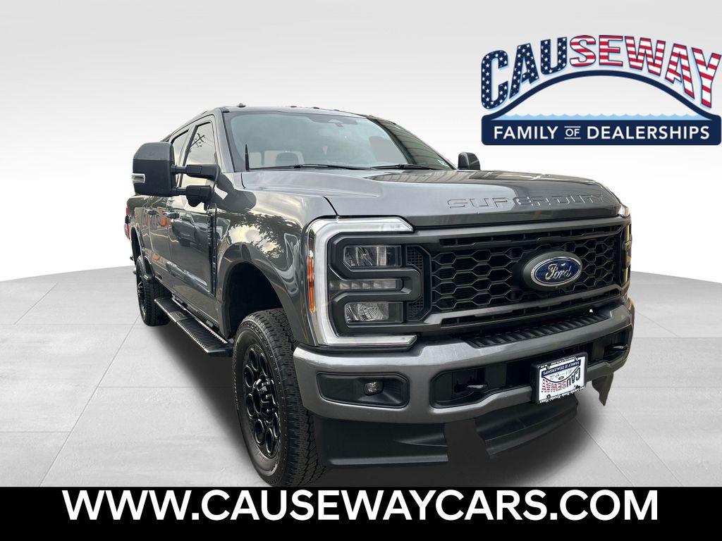 2023 Ford F-250 Super Duty Lariat's photo