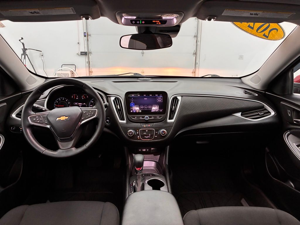 2024 Chevrolet Malibu RS photo 2