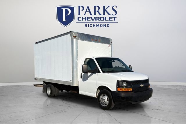 2016 Chevrolet Express Cutaway Base's photo