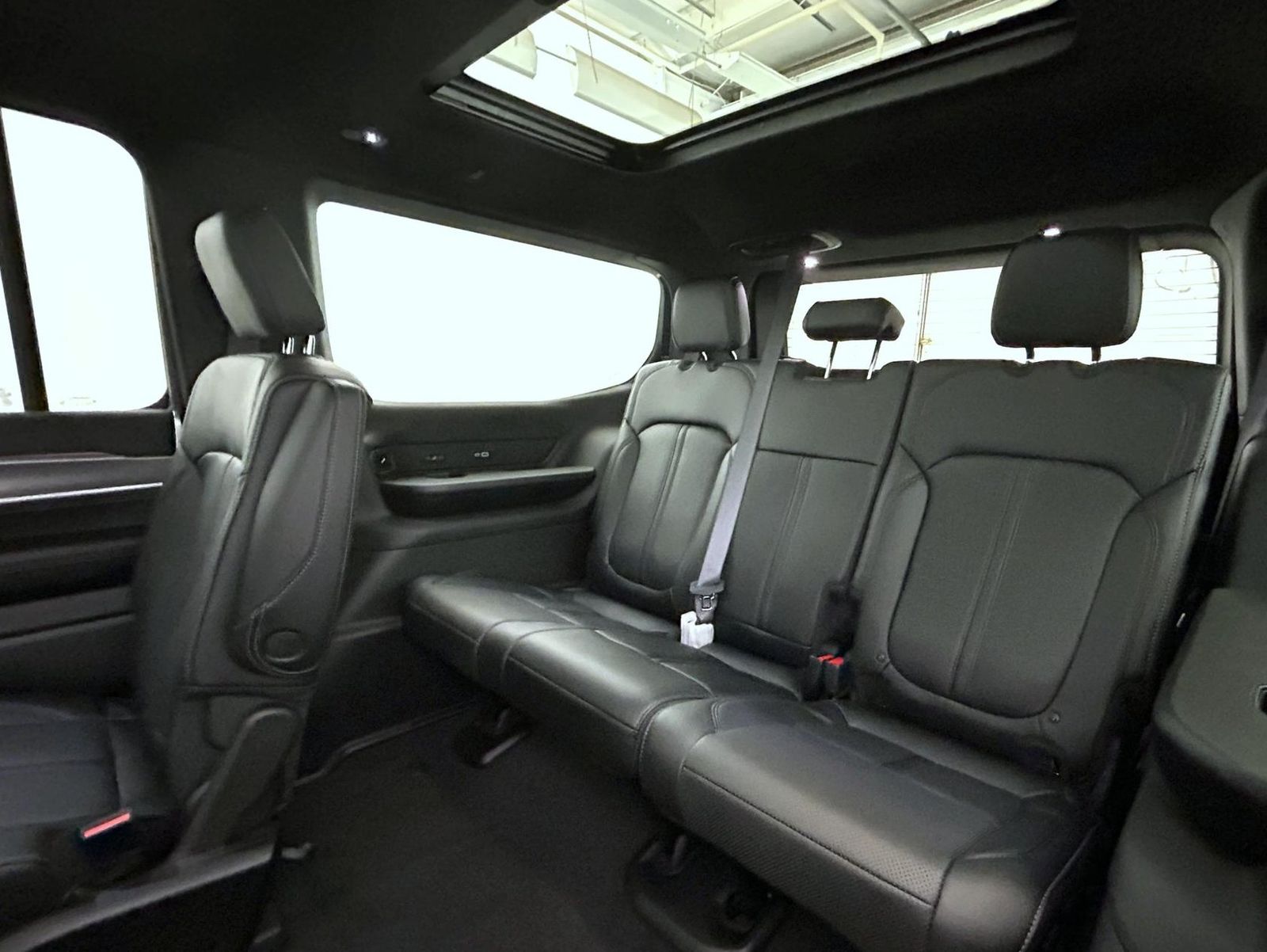 2025 Jeep Wagoneer Limited Series II photo 21