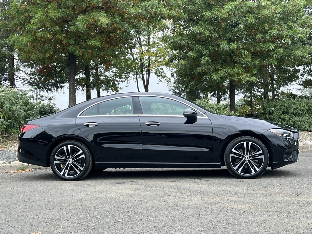 2025 Mercedes Benz CLA 250 4MATIC photo 3