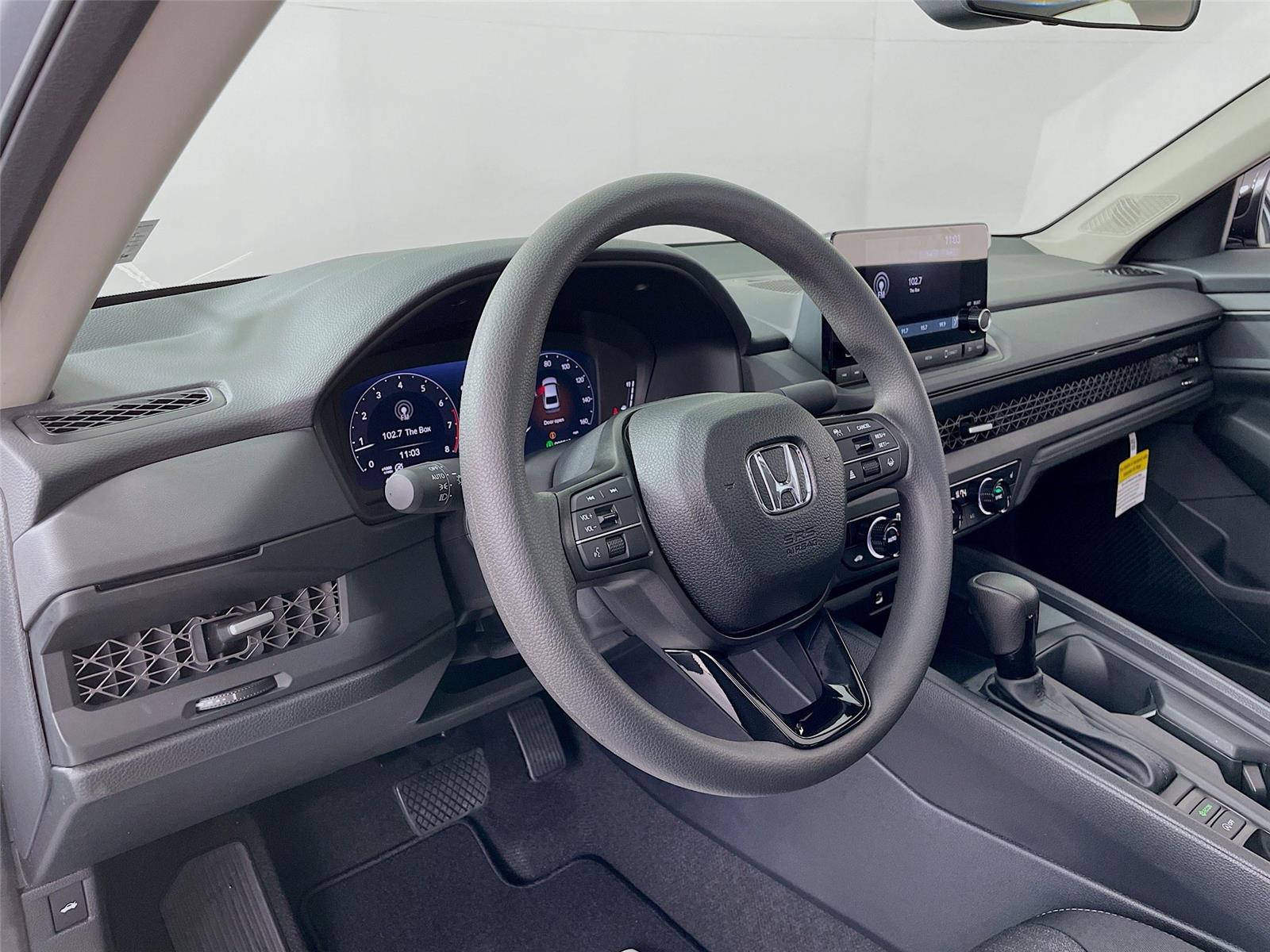 2025 Honda Accord SE photo 4