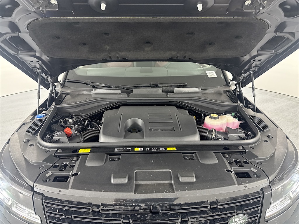 2025 Land Rover Range Rover Sport SE photo 26