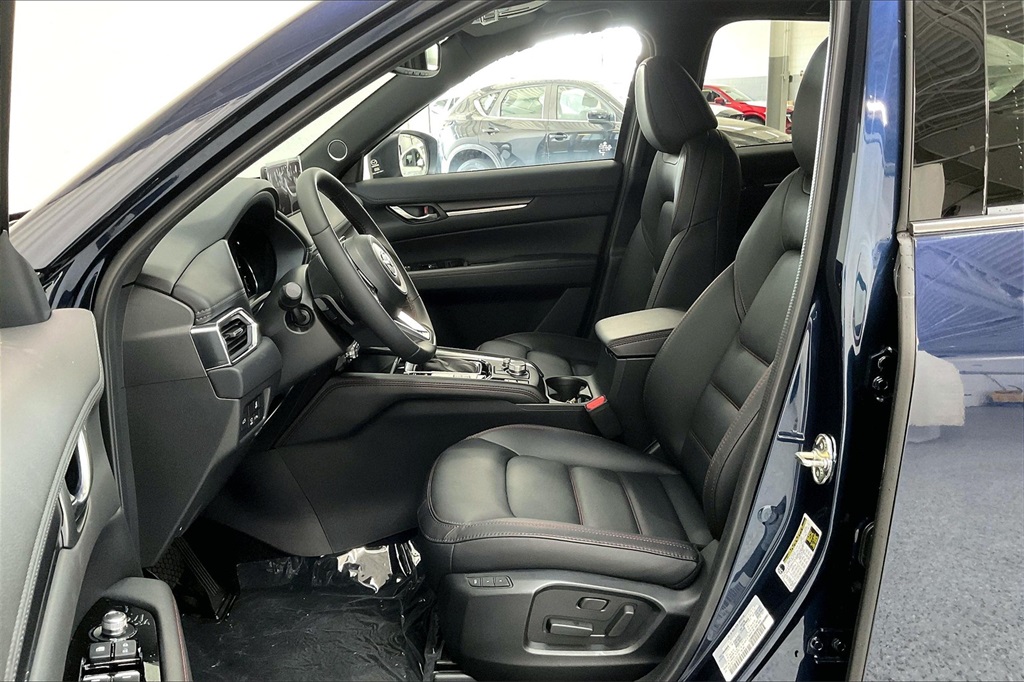 2025 MAZDA CX-5 - Image 8