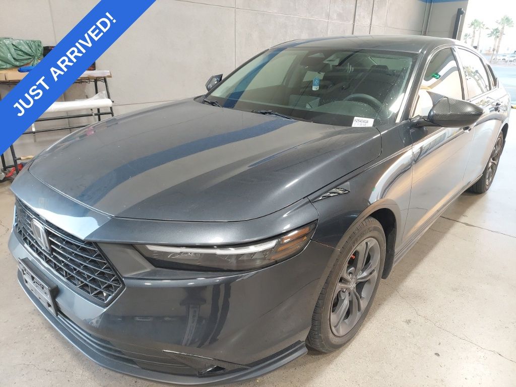 2023 Honda Accord EX's photo