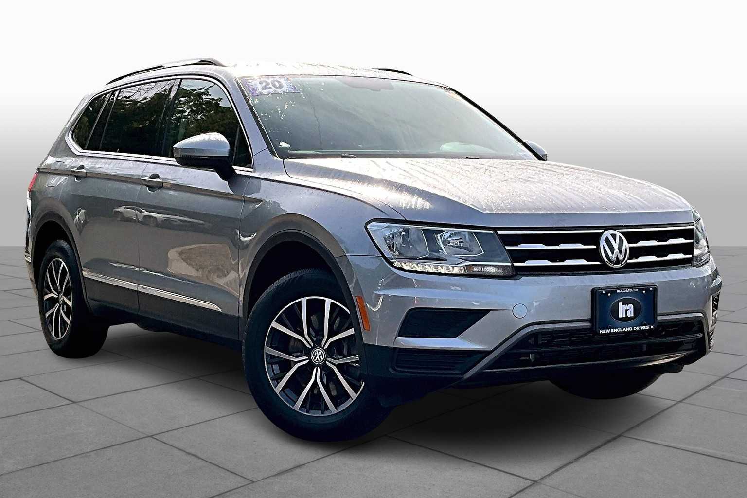 2020 Volkswagen Tiguan SE photo 2