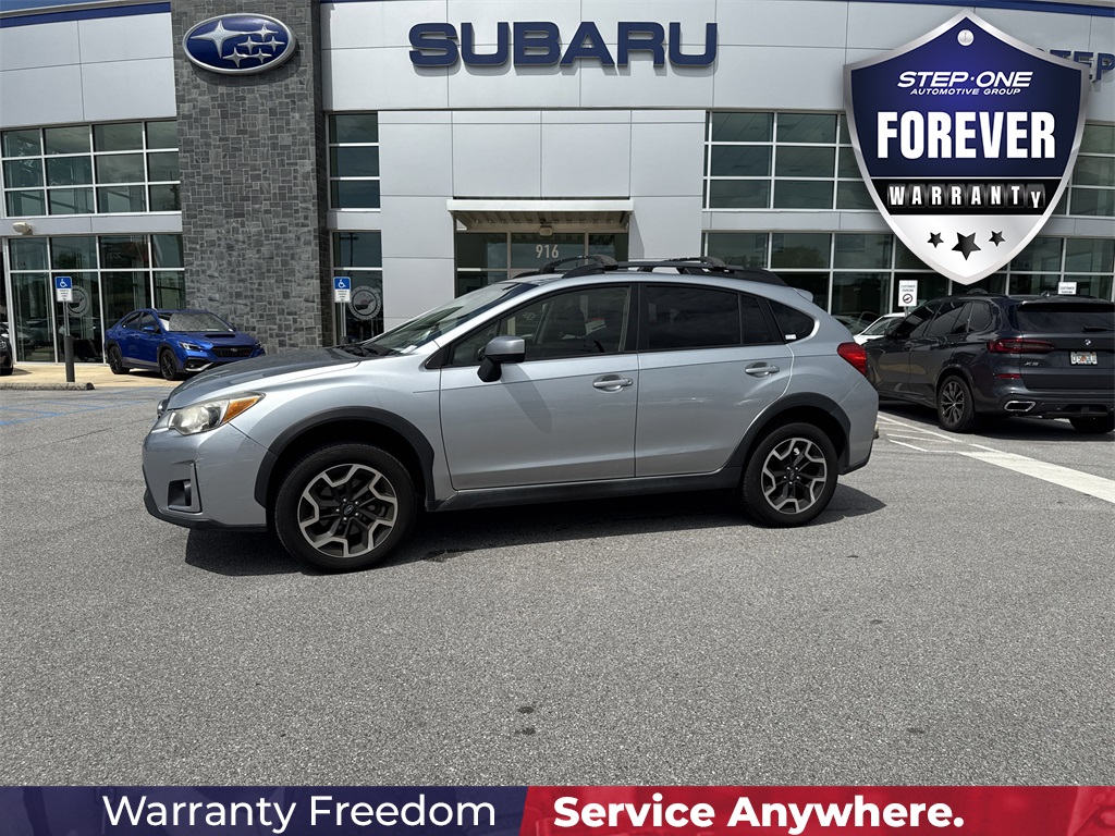 2017 Subaru Crosstrek 2.0i Premium photo 2
