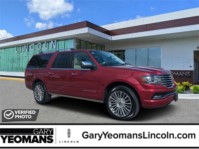 2015 Lincoln Navigator Base's photo