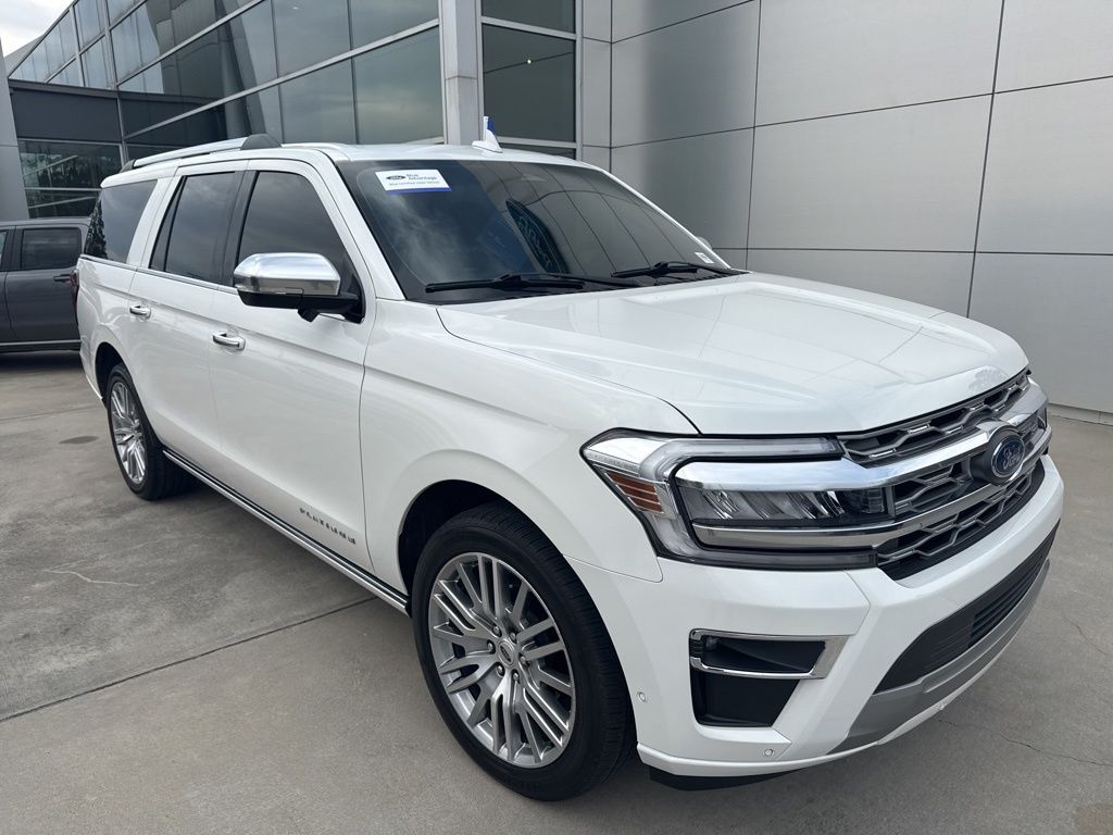 2024 Ford Expedition Platinum's photo