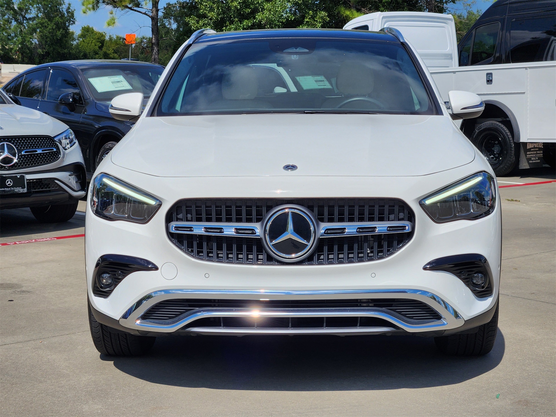 2025 Mercedes Benz GLA 250 photo 3