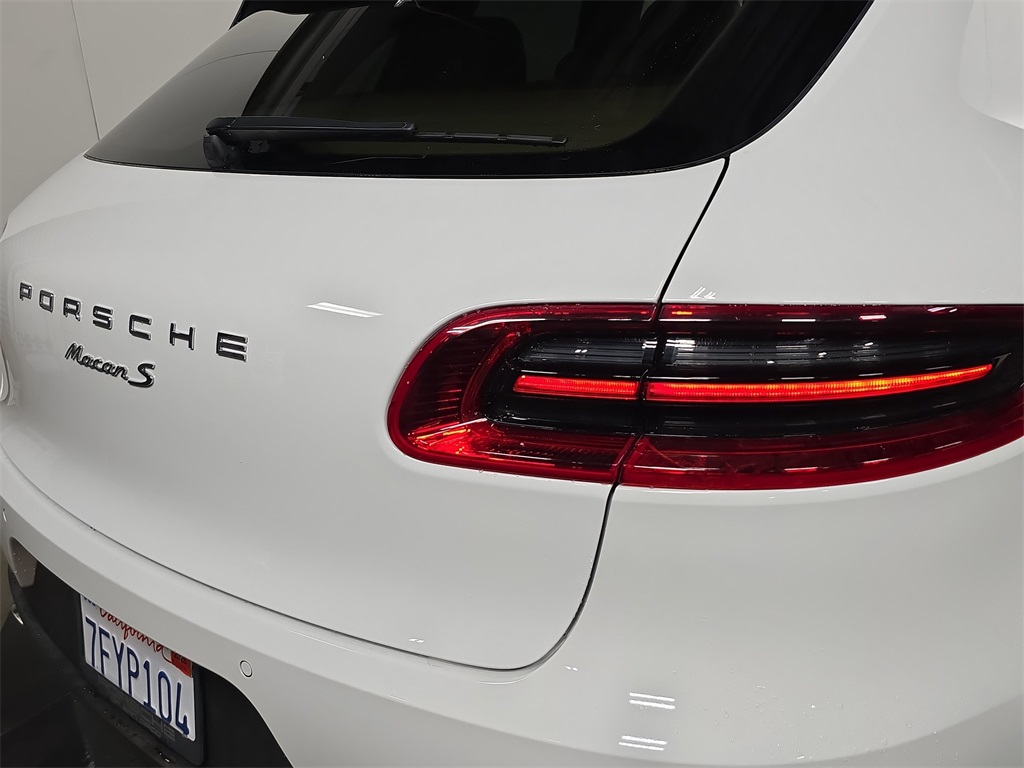 2015 Porsche Macan S photo 28