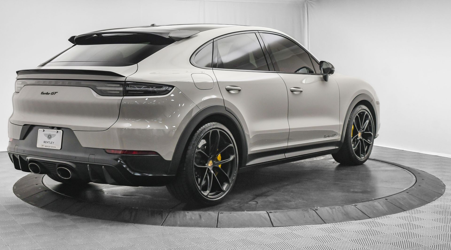 2023 Porsche Cayenne Coupe Turbo GT photo 8