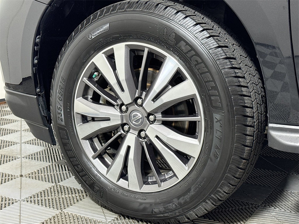 2019 Nissan Pathfinder SV photo 22