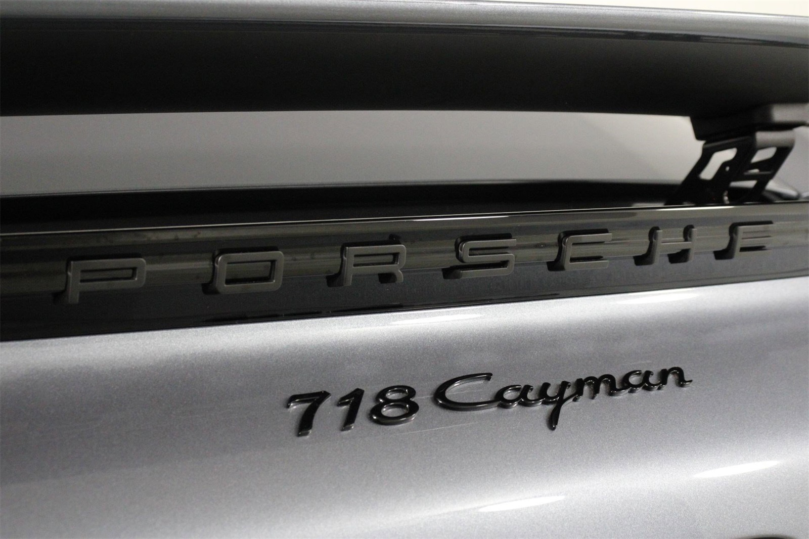 2025 Porsche Cayman photo 19