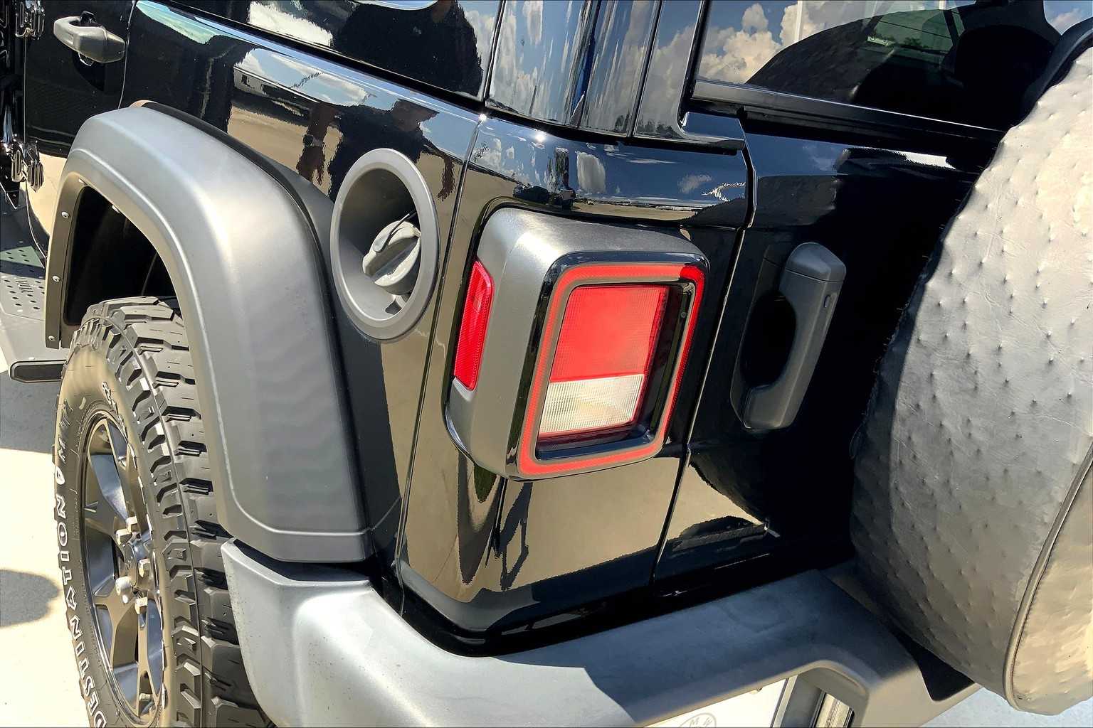 2022 Jeep Wrangler Unlimited Willys photo 28