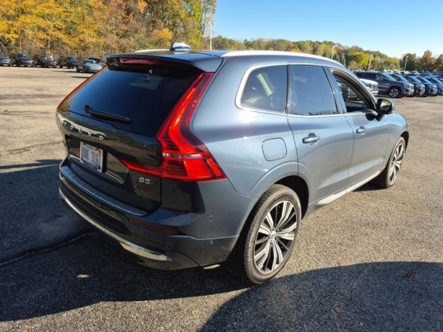 2022 Volvo XC60 B5 Inscription photo 4