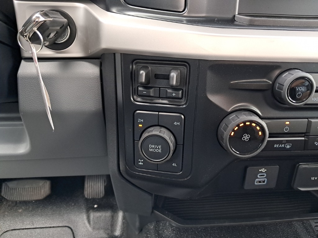 2025 Ford F-250 XLT photo 21