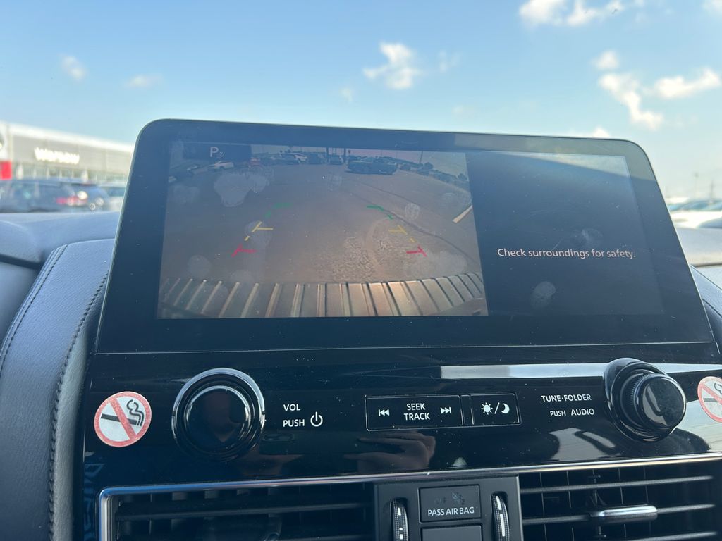 2023 Nissan Armada SV photo 21