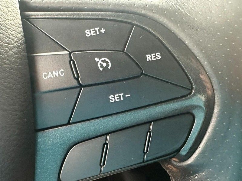 2018 Dodge Durango R/T photo 21
