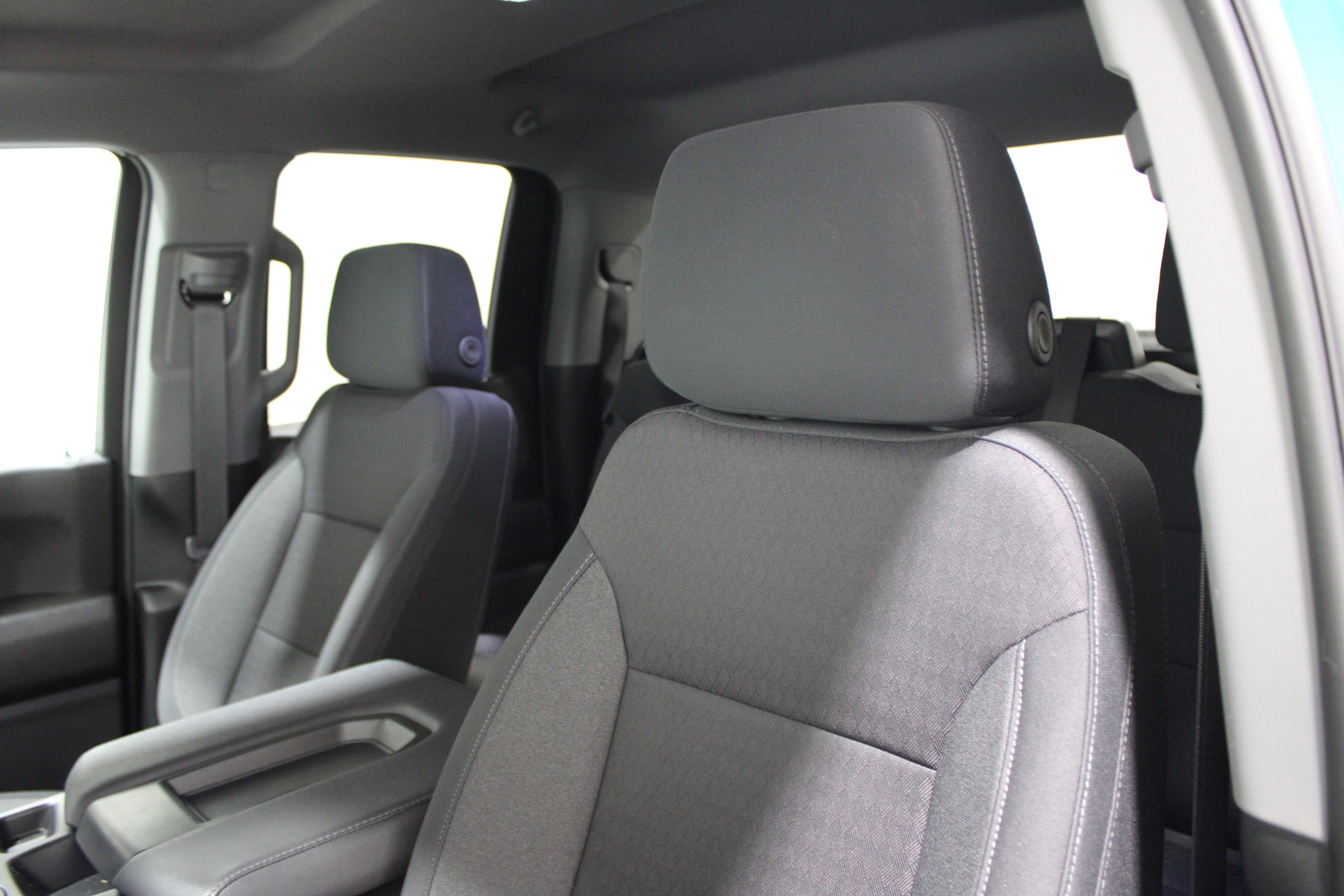 2024 Chevrolet Silverado 1500 Custom photo 4