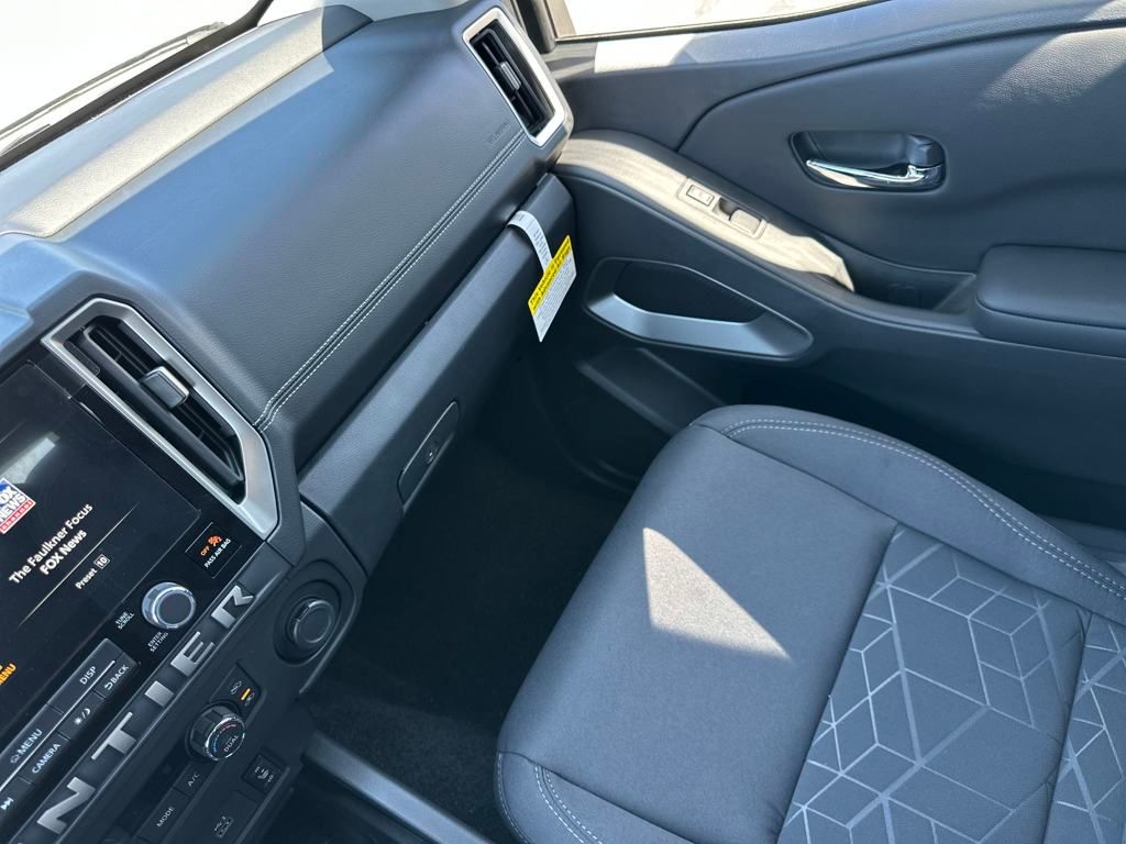 2025 Nissan Frontier SV photo 26