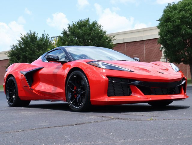 2025 Chevrolet Corvette Z06 3LZ photo 2