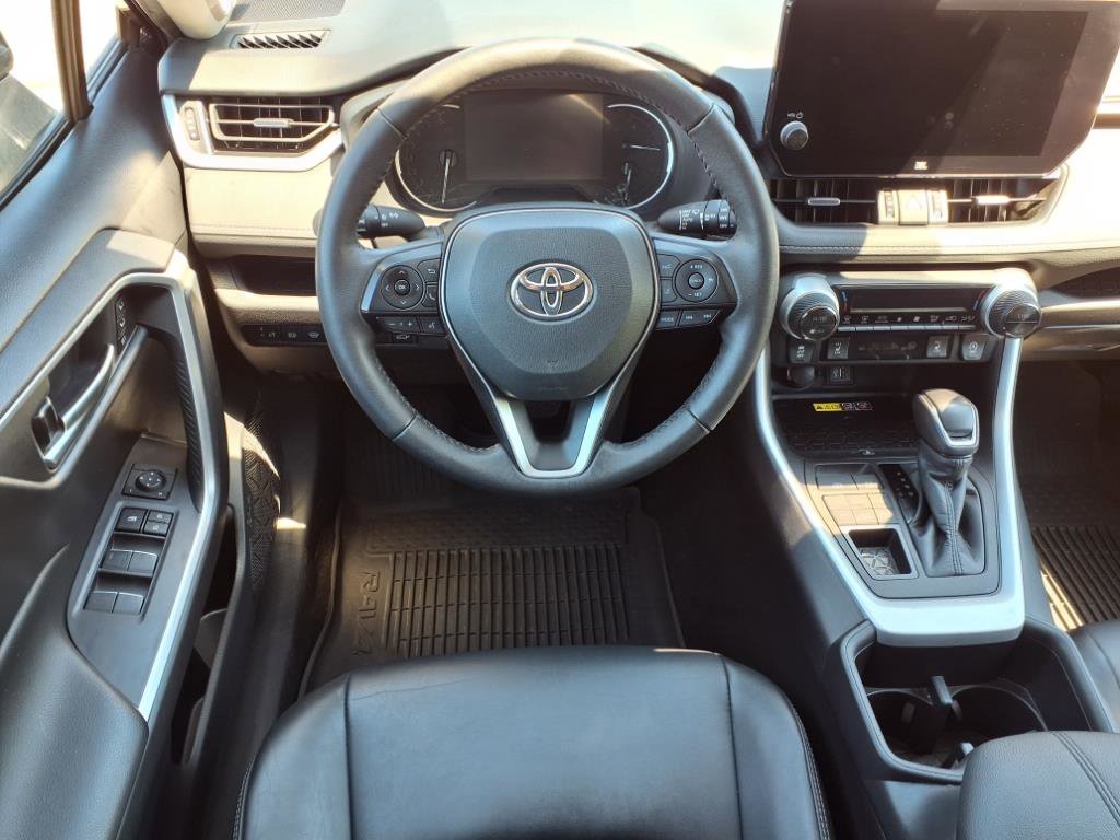 2024 Toyota RAV4 XLE Premium photo 11