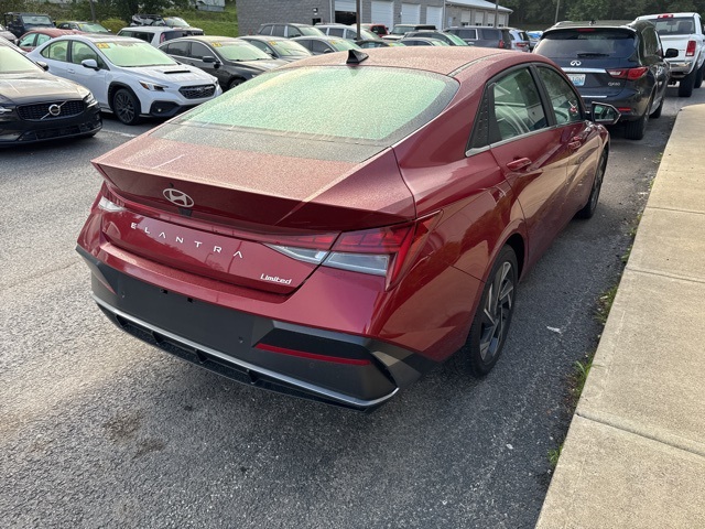 2024 Hyundai Elantra Limited photo 4