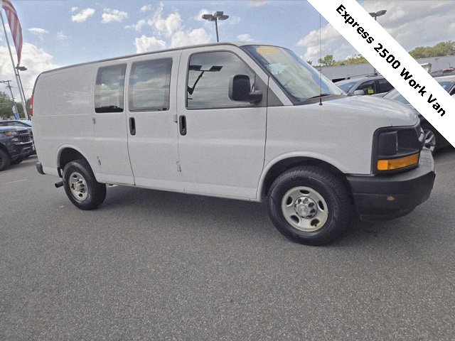 2016 Chevrolet Express 2500 Cargo photo 3