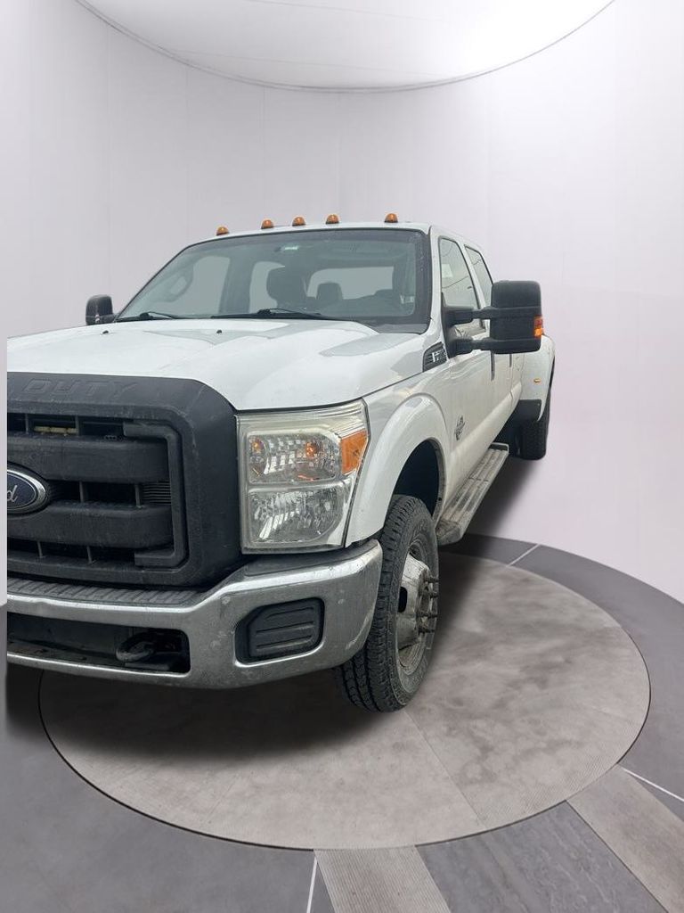 2015 Ford F-350 Super Duty XL's photo