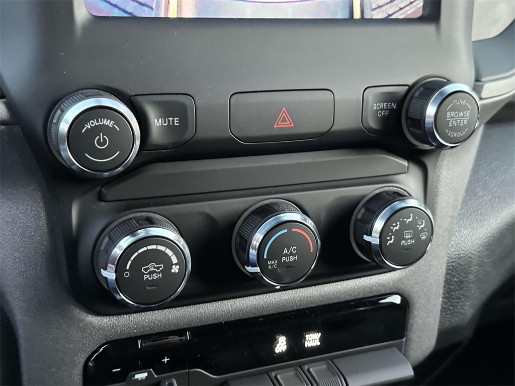 2024 Ram 2500 Tradesman photo 5