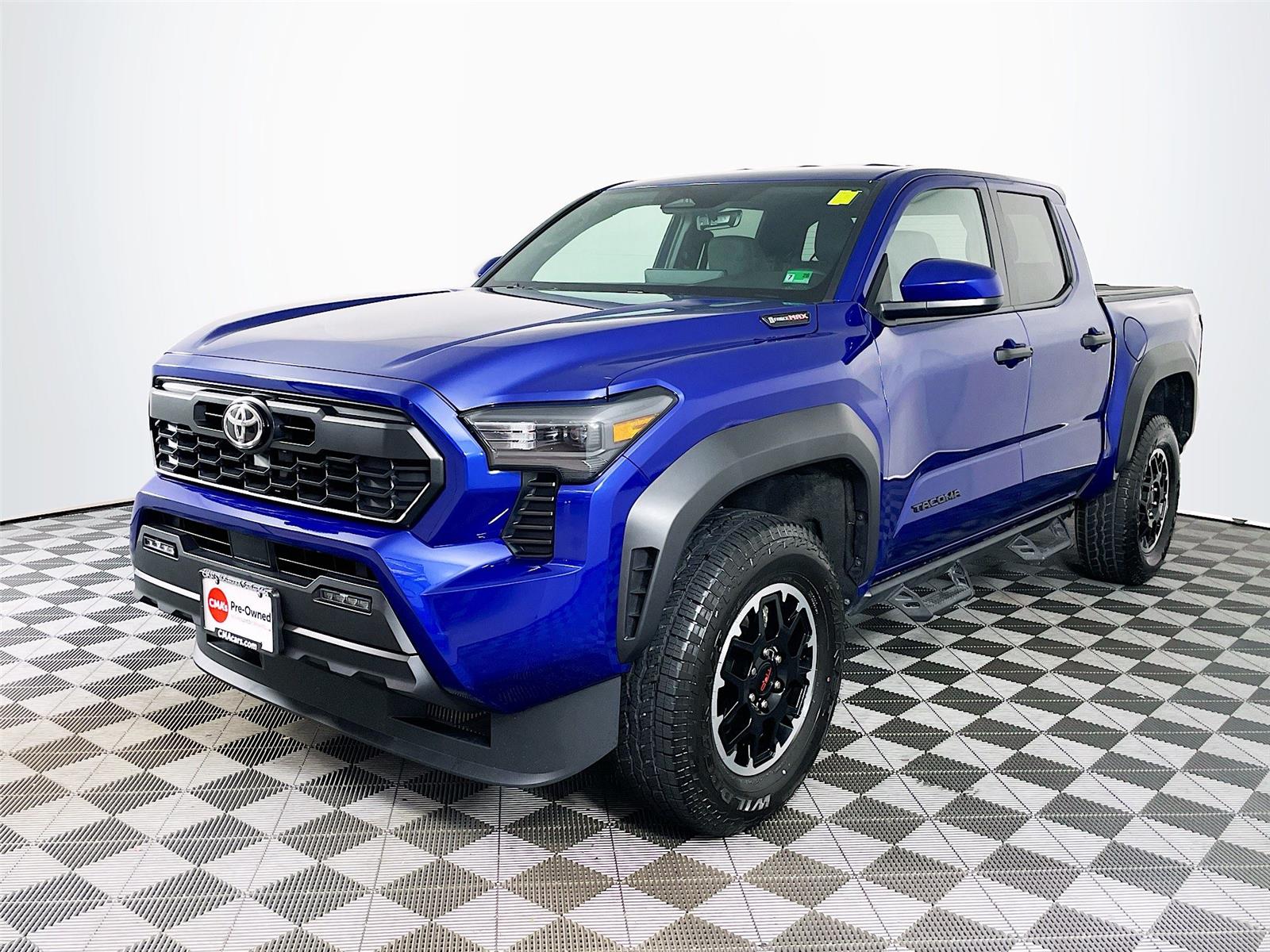 2025 Toyota Tacoma TRD Off-Road Double Cab photo 3