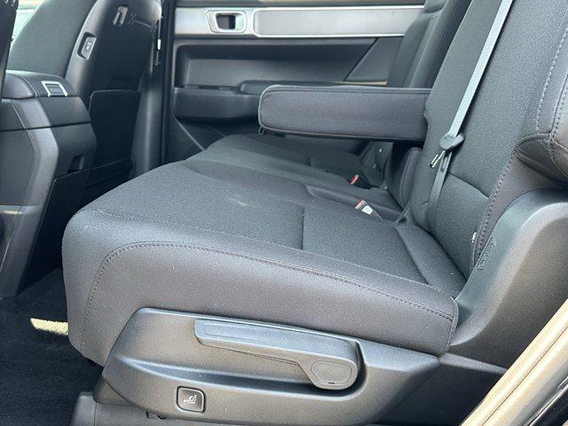 2025 Hyundai Santa Fe SE photo 18