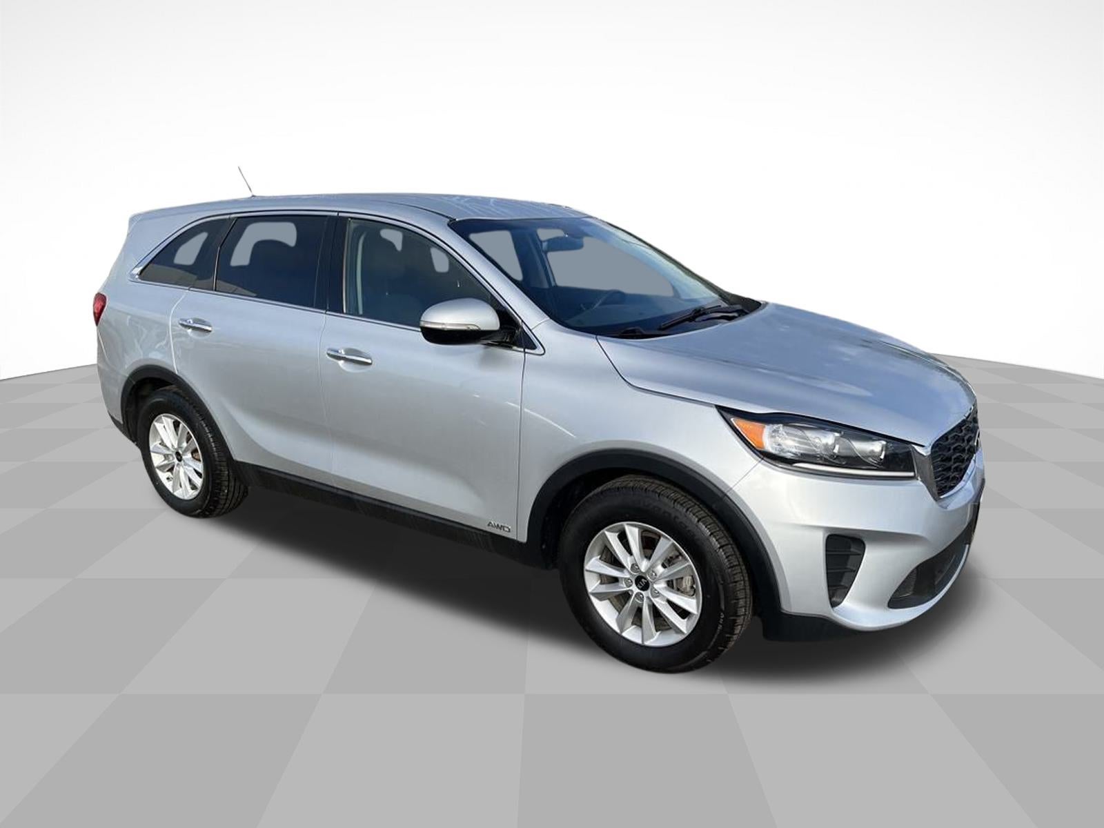 Used 2019 Kia Sorento LX with VIN 5XYPGDA53KG486120 for sale in Northfield, Minnesota