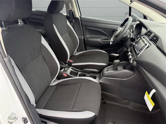 2025 Nissan Versa 1.6 S photo 22