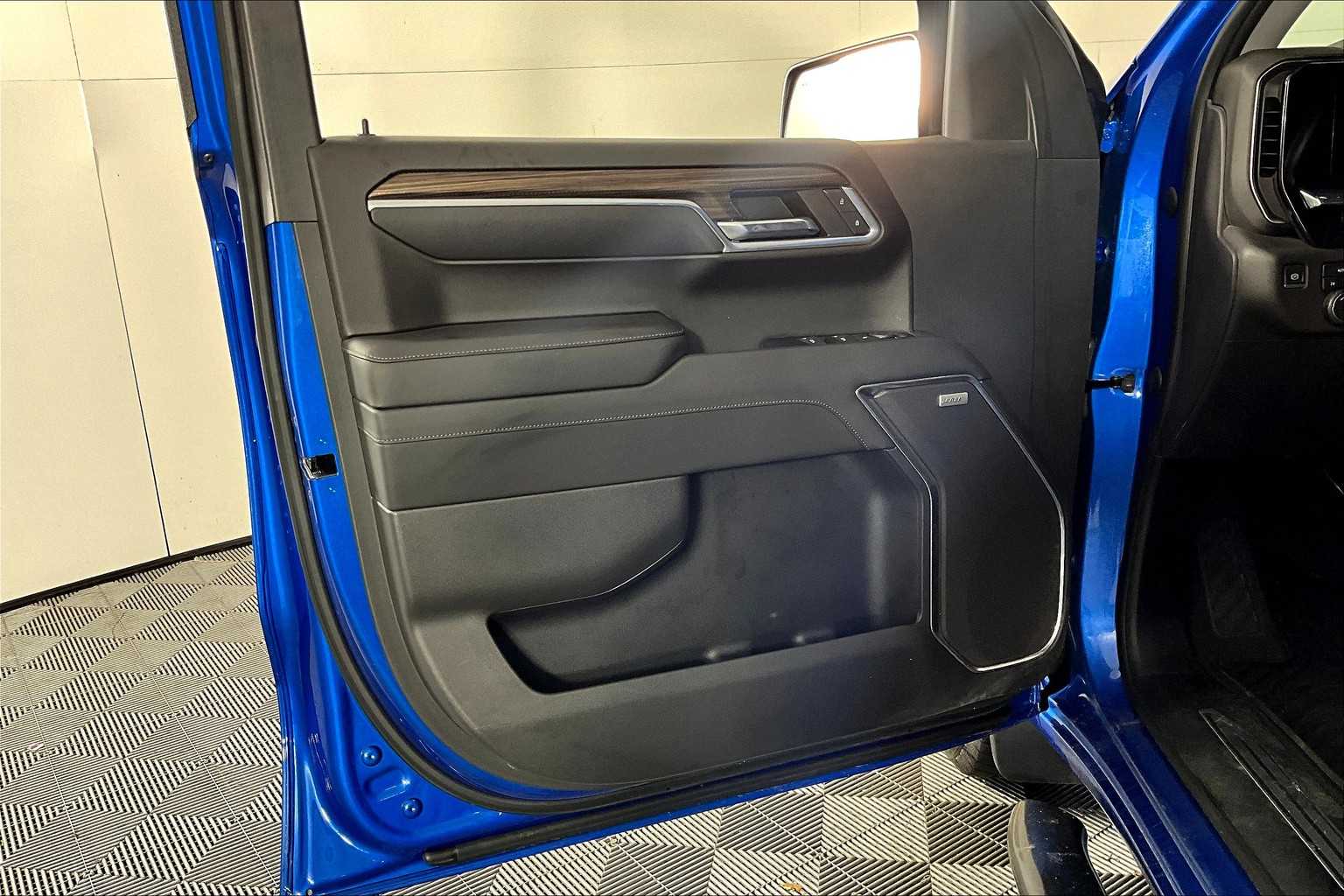 2022 Chevrolet Silverado 1500 RST photo 19