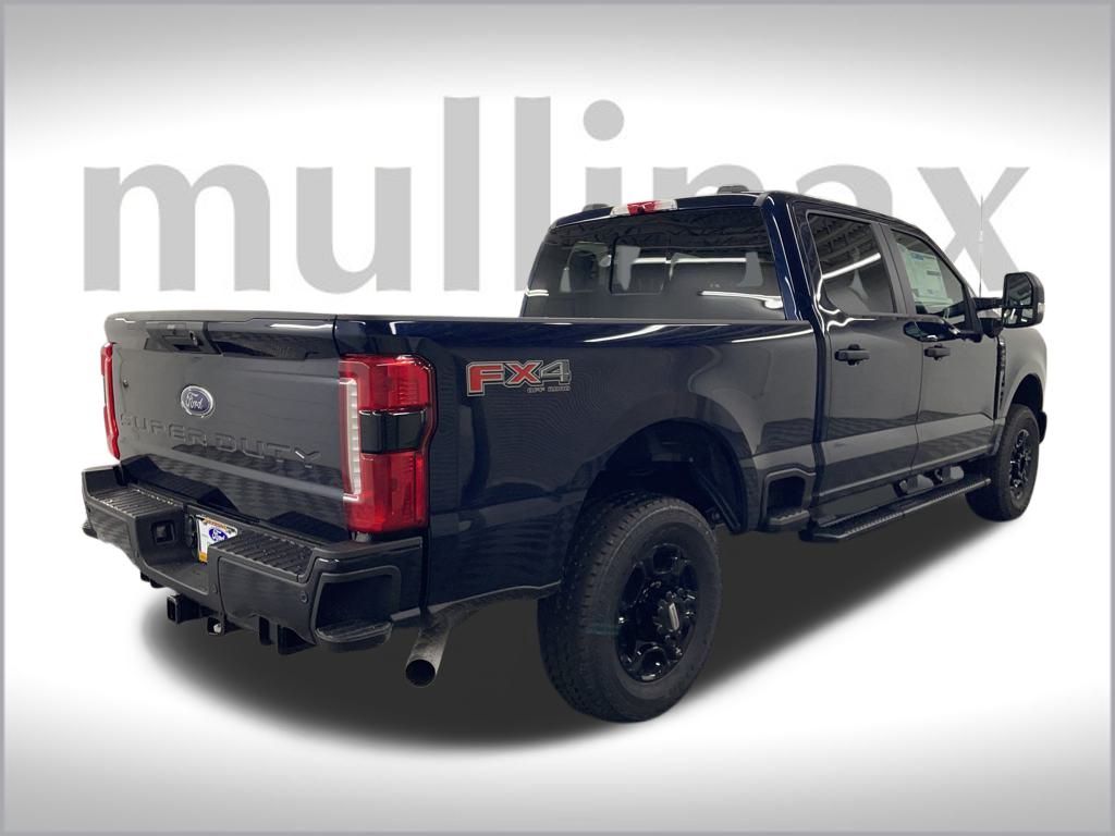 2025 Ford F-250 photo 3