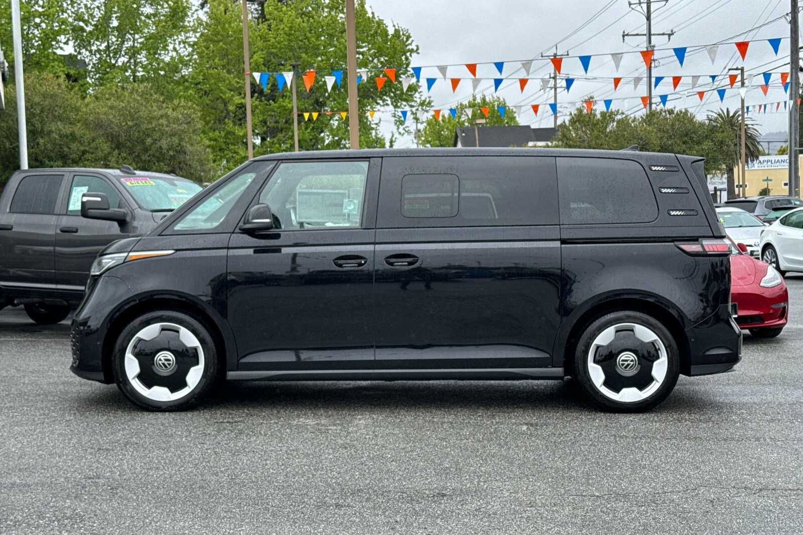 2025 Volkswagen ID. Buzz Pro S photo 7
