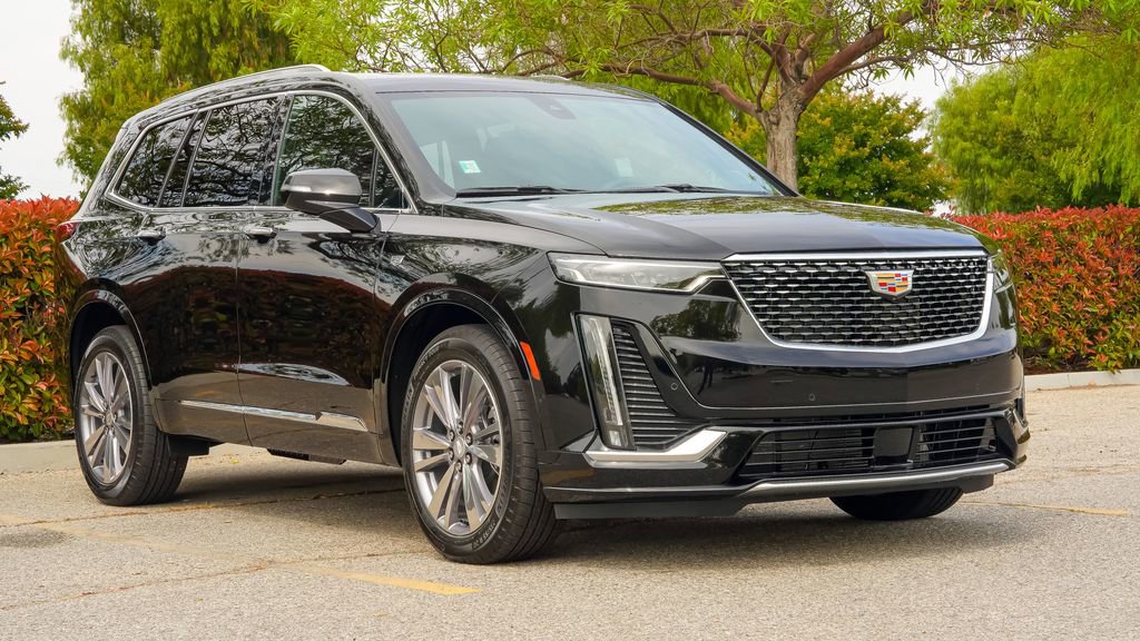 2025 Cadillac XT6 Premium Luxury photo 4