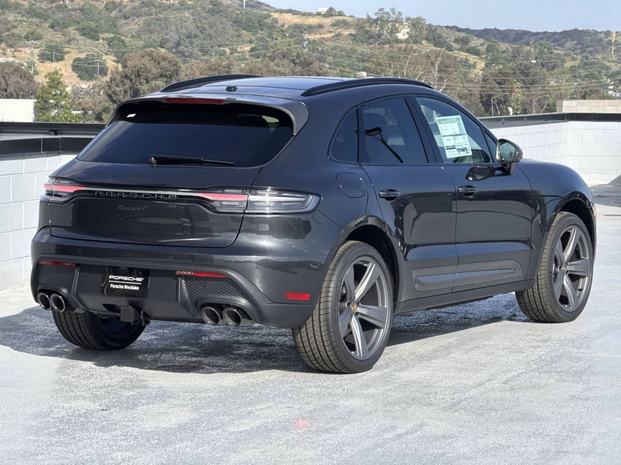2025 Porsche Macan T photo 8