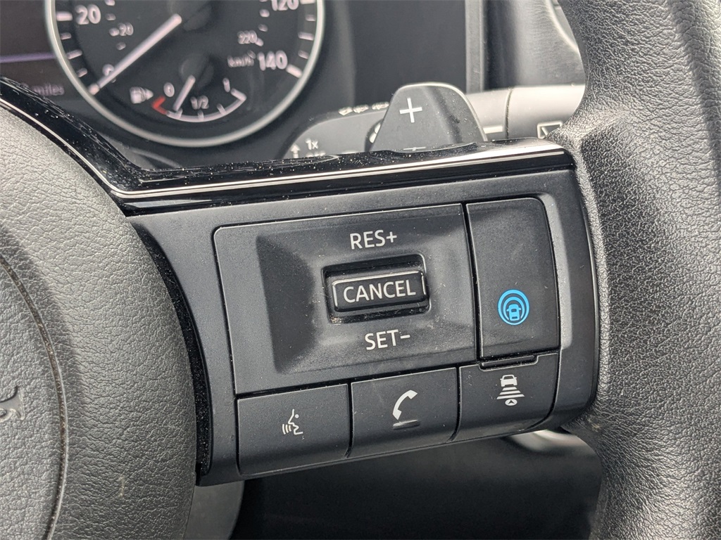 2022 Nissan Rogue SV photo 25