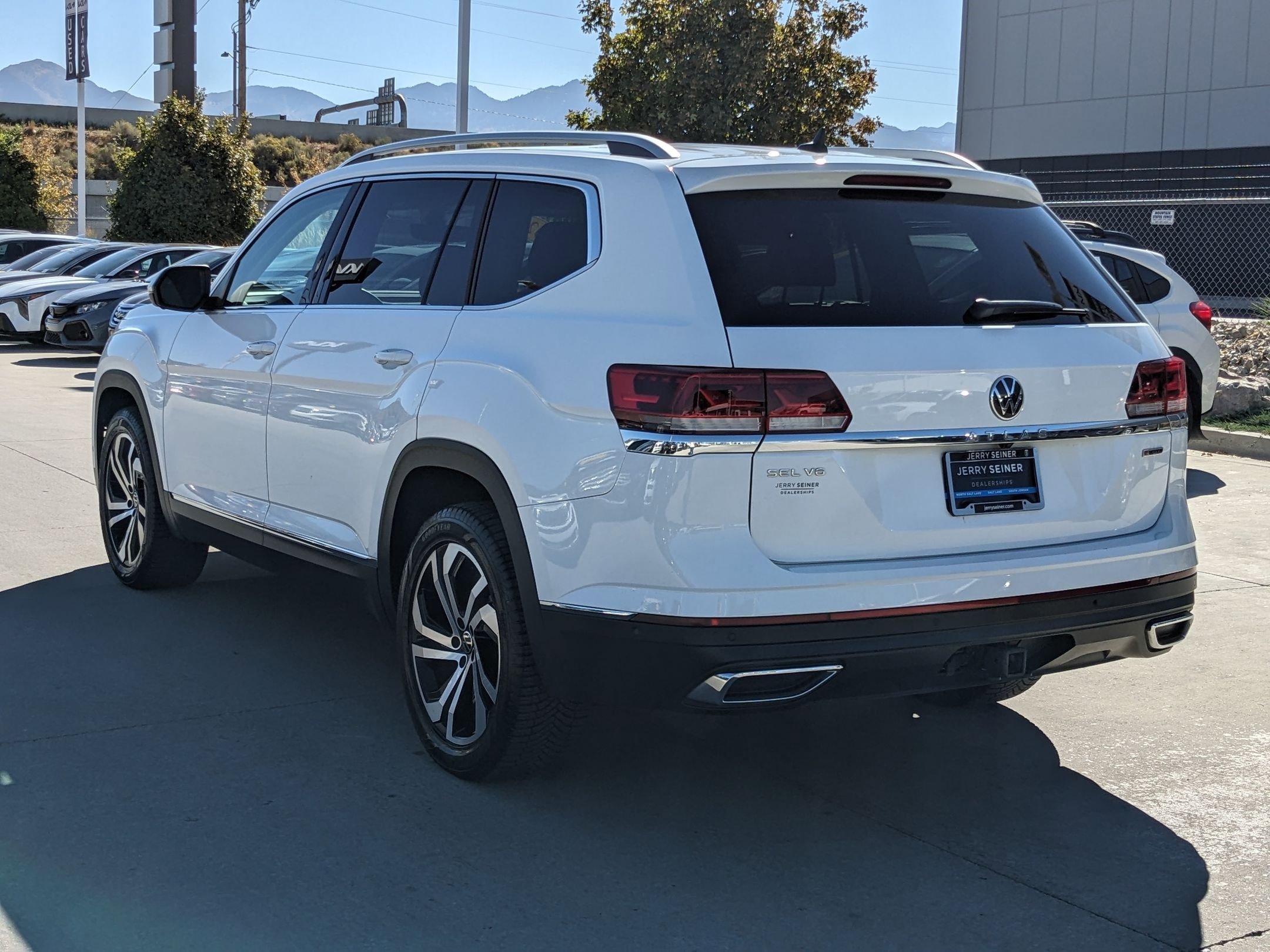 2021 Volkswagen Atlas V6 SEL Premium photo 2