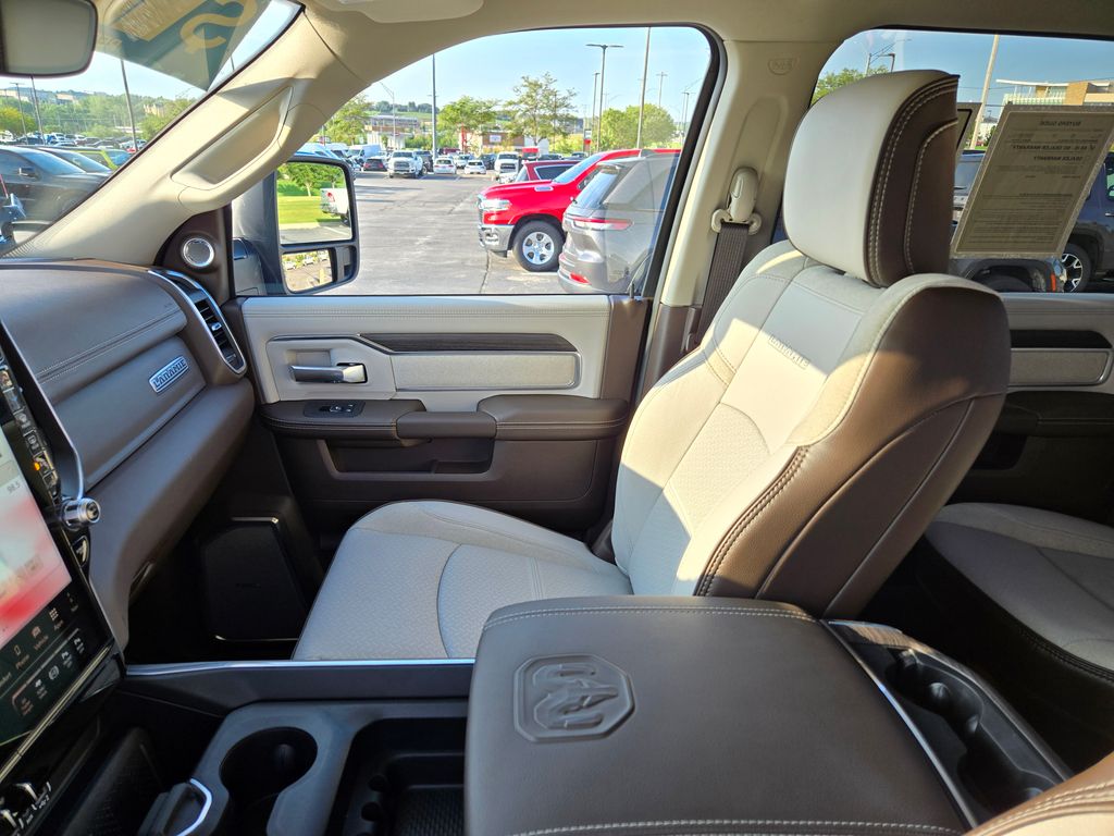 2025 Ram 2500 Laramie photo 24
