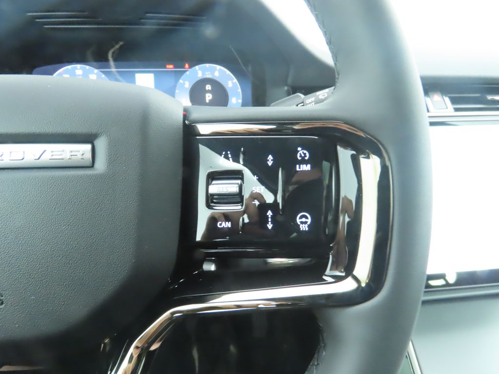 2025 Land Rover Range Rover Evoque S photo 12