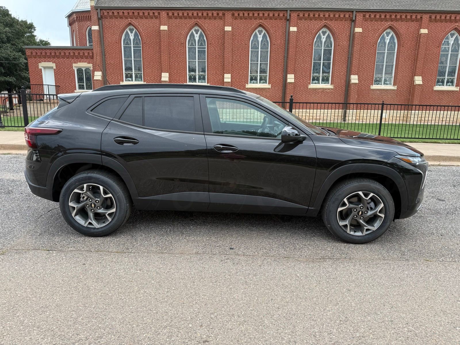 2025 Chevrolet Trax LT photo 5