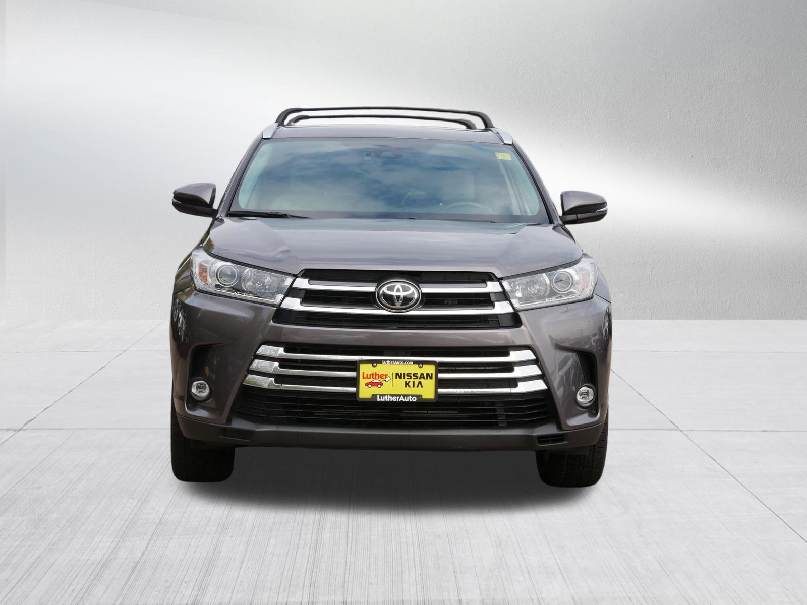 Used 2019 Toyota Highlander Limited with VIN 5TDDZRFH4KS710575 for sale in Inver Grove, Minnesota